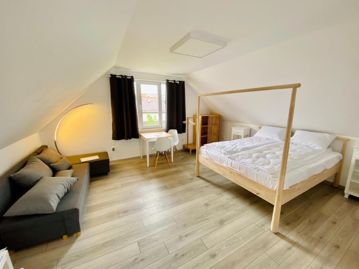 Pixel Guesthouse Tîrgu Secuiesc Exteriör bild
