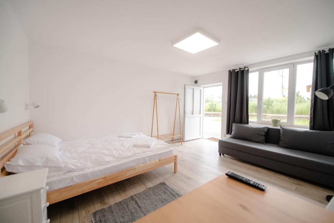 Pixel Guesthouse Tîrgu Secuiesc Exteriör bild