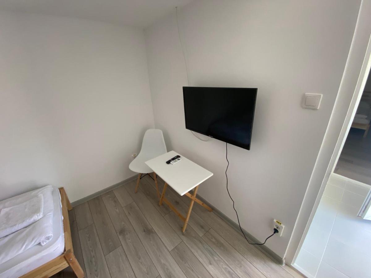Pixel Guesthouse Tîrgu Secuiesc Exteriör bild