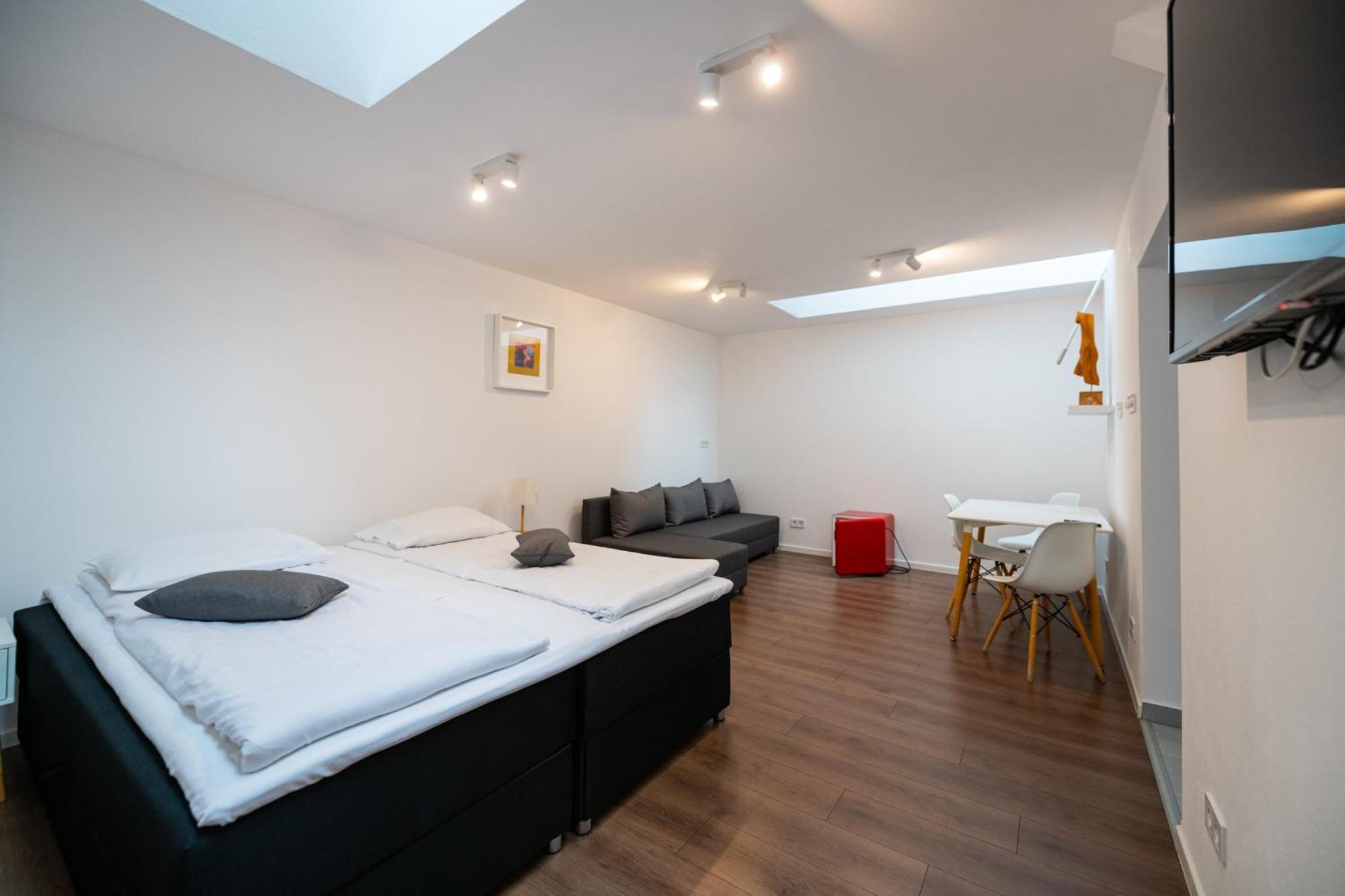 Pixel Guesthouse Tîrgu Secuiesc Exteriör bild